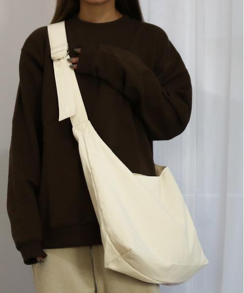 Per sist ence/パーシエンス　キャンバス ラウンドショルダーバッグ