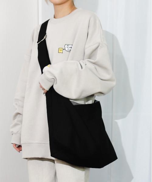 Per sist ence/パーシエンス　キャンバス ラウンドショルダーバッグ