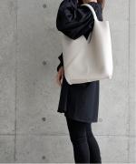 Per sist ence/パーシエンス　トライアングルカットトートバッグ