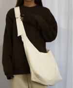 Per sist ence/パーシエンス　キャンバス ラウンドショルダーバッグ