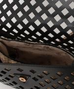 GUESS/ゲス CUT OUT フェイクレザーフラップ付ミニショルダーAQUA Crossbody Flap