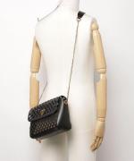 GUESS/ゲス CUT OUT フェイクレザーフラップ付ミニショルダーAQUA Crossbody Flap